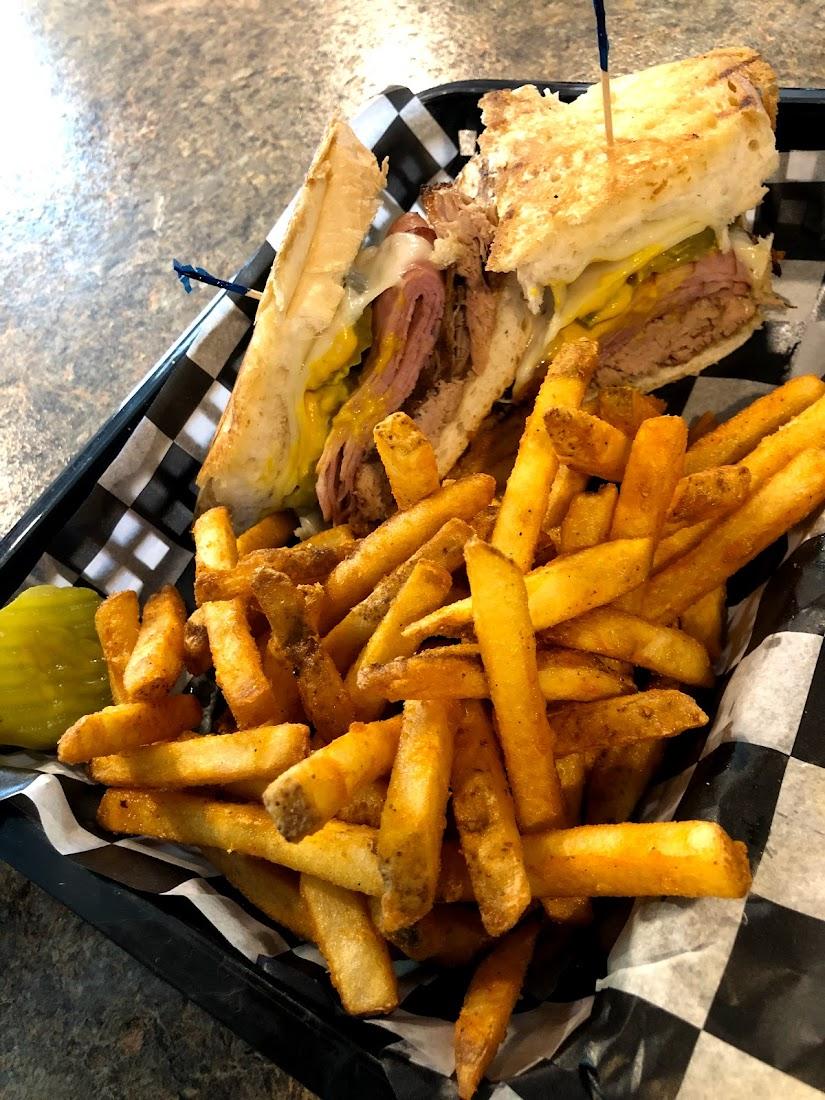 Bogeys Burgers and Beer